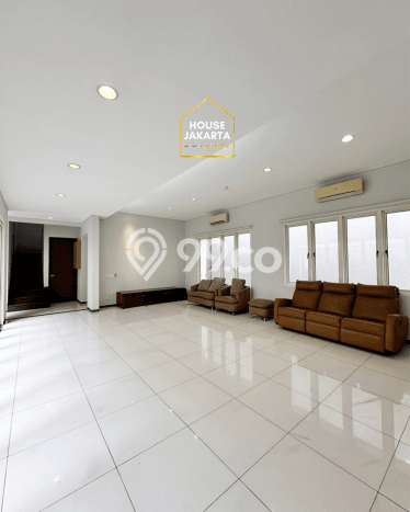 Rumah Modern Disewakan di Kebayoran Baru Jakarta Selatan Area Sangat Strategis Rumah Modern Disewakan di Kebayoran Baru Jakarta Selatan Area Sangat Strategis