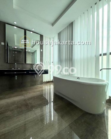 Hunian Apartemen High-Class untuk Dijual di Jakarta Selatan dengan 3 BR & 3 Kamar Mandi Hunian Apartemen High-Class untuk Dijual di Jakarta Selatan dengan 3 BR & 3 Kamar Mandi