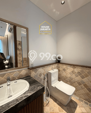 Dijual Rumah Luas Elegan Dengan View Cantik di Lebak Bulus, Jakarta Selatan Dijual Rumah Luas Elegan Dengan View Cantik di Lebak Bulus, Jakarta Selatan