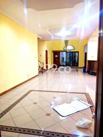 Rumah Cantik Siap Huni Di Batununggal Luas 500m2 Aman Rumah Cantik Siap Huni Di Batununggal Luas 500m2 Aman