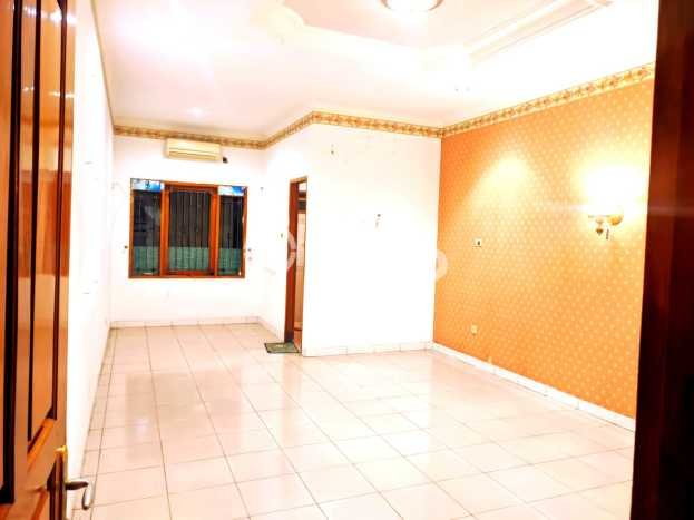 Rumah Cantik Siap Huni Di Batununggal Luas 500m2 Aman Rumah Cantik Siap Huni Di Batununggal Luas 500m2 Aman