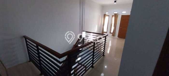 Dijual Cepat Rumah Bagus Siap Huni LB 180m2 di Antapani, Bandung Dijual Cepat Rumah Bagus Siap Huni LB 180m2 di Antapani, Bandung
