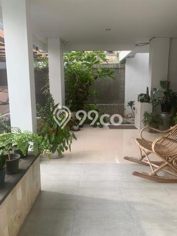 Vila Terawat di Denpasar Barat, Dimensi 285m², Posisi Strategis dengan akses mudah Vila Terawat di Denpasar Barat, Dimensi 285m², Posisi Strategis dengan akses mudah