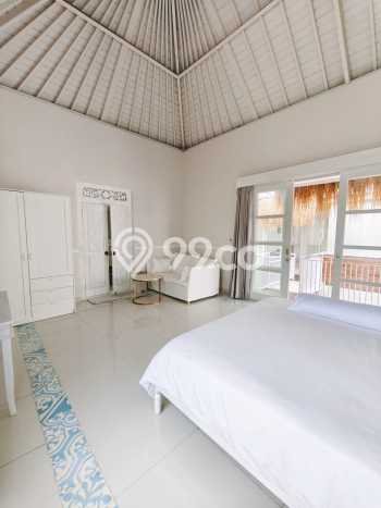 Lokasi Strategis! Vila Kawasan , Area 200m2m², Kondisi Terbaik Lokasi Strategis! Vila Kawasan , Area 200m2m², Kondisi Terbaik