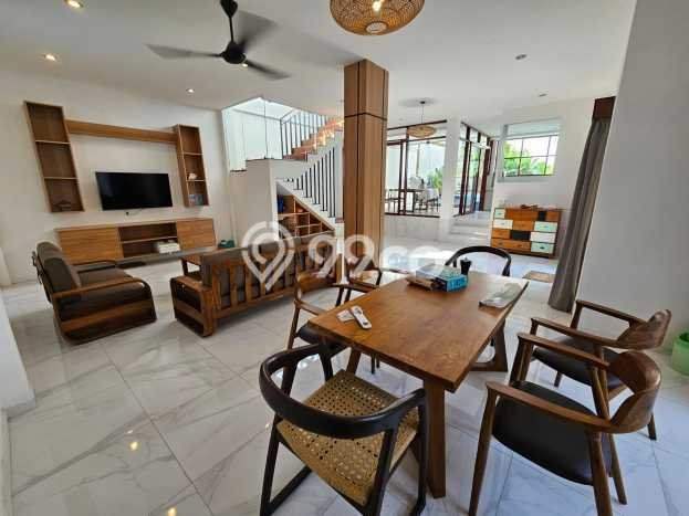 Vila di , Luas 205m2m², Area Asri Vila di , Luas 205m2m², Area Asri