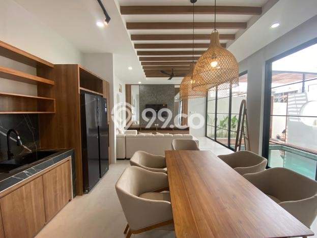 LOKASI STRATEGIS! Vila di , Luas 135m2m², Lingkungan Strategis LOKASI STRATEGIS! Vila di , Luas 135m2m², Lingkungan Strategis