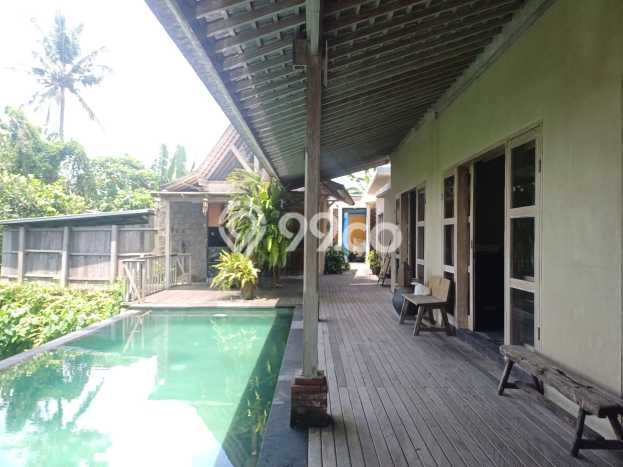 FOR SALE! Vila Kawasan , Area 428m2m², Akses Mudah Pusat Kota FOR SALE! Vila Kawasan , Area 428m2m², Akses Mudah Pusat Kota