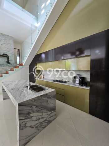 Vila Kawasan , Area 400m2m², Dekat ke Pusat Kota Vila Kawasan , Area 400m2m², Dekat ke Pusat Kota