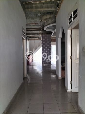 HARGA TERBAIK! Vila Kawasan , Luas 400m2m², Area Prima HARGA TERBAIK! Vila Kawasan , Luas 400m2m², Area Prima