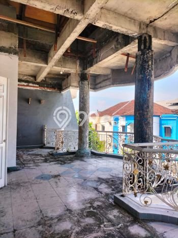 HARGA TERBAIK! Vila Kawasan , Luas 400m2m², Area Prima HARGA TERBAIK! Vila Kawasan , Luas 400m2m², Area Prima