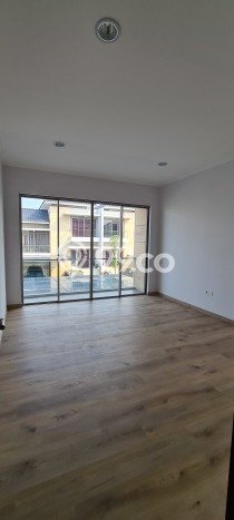 Rumah Elit Modern Tanpa Renovasi di Golf Island Jakarta Utara Rumah Elit Modern Tanpa Renovasi di Golf Island Jakarta Utara