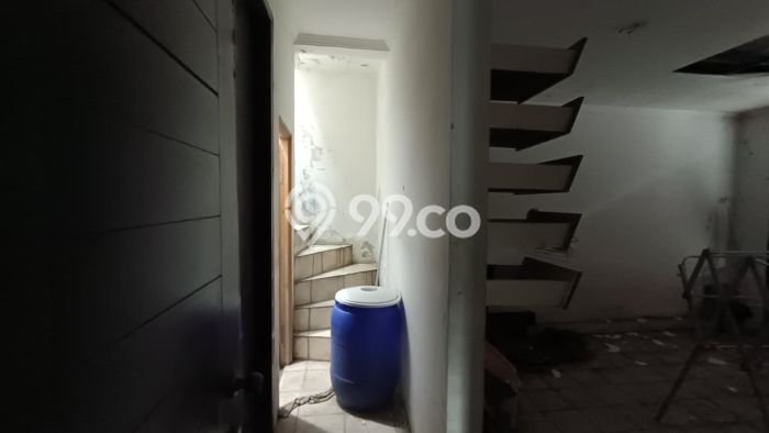Siap Huni Hunian Elit 7 Kamar di Kebayoran Baru Dekat ke Mana Saja Siap Huni Hunian Elit 7 Kamar di Kebayoran Baru Dekat ke Mana Saja