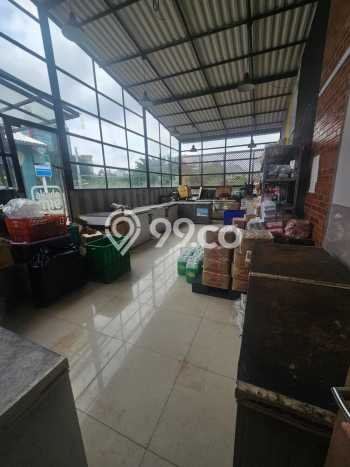 Ruko Disewa di Jakarta Selatan dengan LB 450m2 Area Komersial Ramai Ruko Disewa di Jakarta Selatan dengan LB 450m2 Area Komersial Ramai