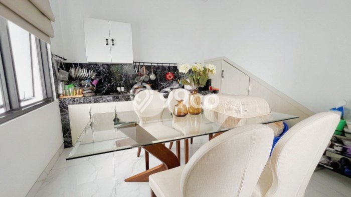 Rumah Luxury Modern Tanpa Renovasi di Setra Duta Bandung Rumah Luxury Modern Tanpa Renovasi di Setra Duta Bandung