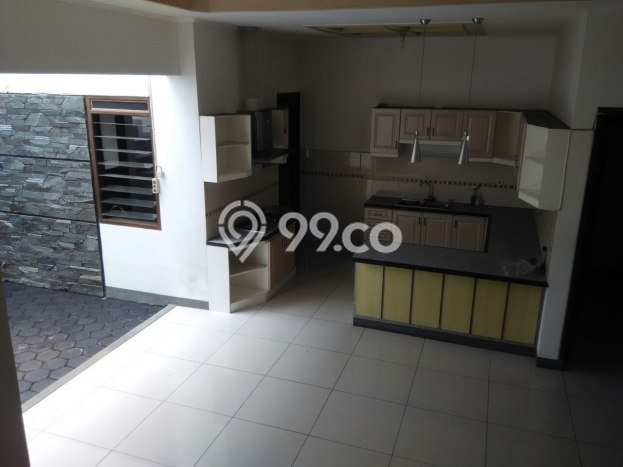 Siap Huni Hunian Elit 5 Kamar di Batununggal Dekat ke Mana Pun Siap Huni Hunian Elit 5 Kamar di Batununggal Dekat ke Mana Pun