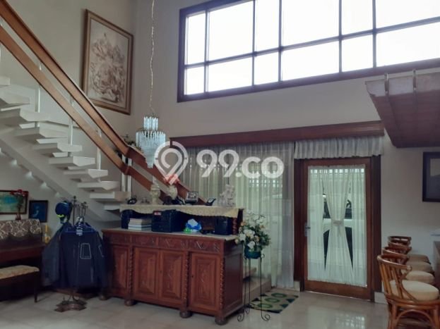 Rumah Mewah LB 385m2 Siap Huni Desain Elegan di Hegarmanah, Bandung Rumah Mewah LB 385m2 Siap Huni Desain Elegan di Hegarmanah, Bandung