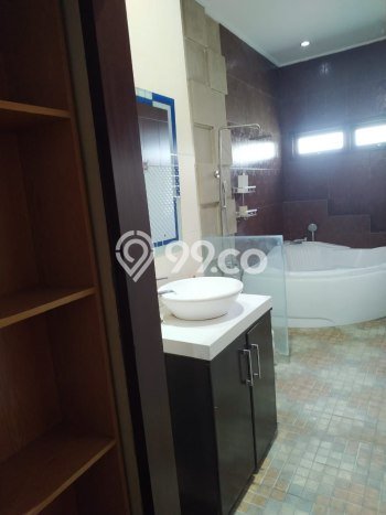 Jual Rumah Eksklusif 3 KT di Buah Batu, Bandung Jual Rumah Eksklusif 3 KT di Buah Batu, Bandung