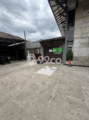 Hunian Elit LB 400m2 Siap Pakai Desain Elegan di Buah Batu, Bandung Hunian Elit LB 400m2 Siap Pakai Desain Elegan di Buah Batu, Bandung