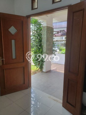 Rumah Nyaman di Cigadung, Bandung, Luas 176m² LB 132m² Rumah Nyaman di Cigadung, Bandung, Luas 176m² LB 132m²