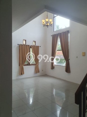 Rumah Nyaman di Cigadung, Bandung, Luas 176m² LB 132m² Rumah Nyaman di Cigadung, Bandung, Luas 176m² LB 132m²