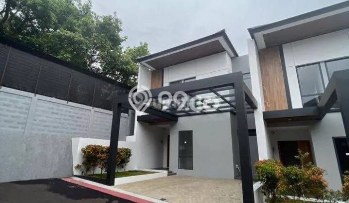 Jual Rumah Mewah Megah Dengan View Eksklusif di Setra Duta, Bandung Jual Rumah Mewah Megah Dengan View Eksklusif di Setra Duta, Bandung