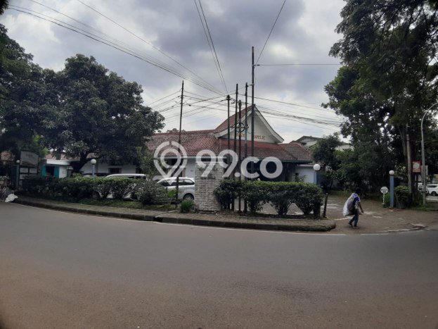 Rumah Mewah LB 408m2 Siap Pakai Desain Elegan di Riau, Bandung Rumah Mewah LB 408m2 Siap Pakai Desain Elegan di Riau, Bandung