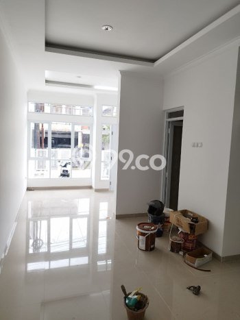 LOKASI PREMIUM! Rumah Berkembang area Arcamanik, LT 84m2m² Bangunan 135m2m² LOKASI PREMIUM! Rumah Berkembang area Arcamanik, LT 84m2m² Bangunan 135m2m²