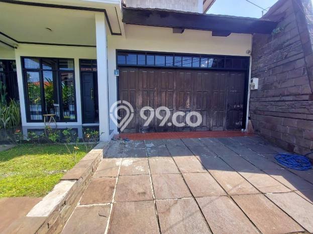 Rumah Mewah LB 200m2 Siap Pakai Desain Elegan di Cigadung, Bandung Rumah Mewah LB 200m2 Siap Pakai Desain Elegan di Cigadung, Bandung