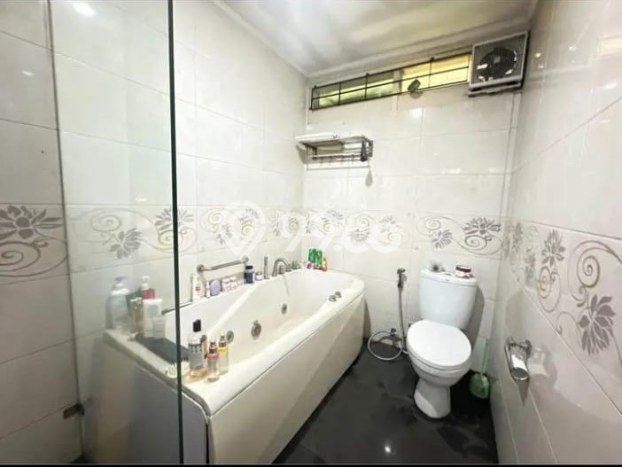 Rumah 3 KT 3 KM LT 555m2m², LB 375m2m² di , Bandung Rumah 3 KT 3 KM LT 555m2m², LB 375m2m² di , Bandung