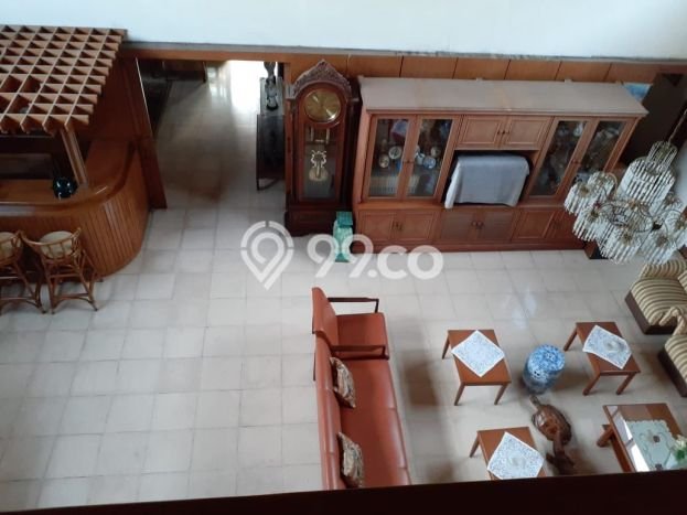 Rumah Mewah LB 385m2 Siap Huni Desain Elegan di Hegarmanah, Bandung Rumah Mewah LB 385m2 Siap Huni Desain Elegan di Hegarmanah, Bandung