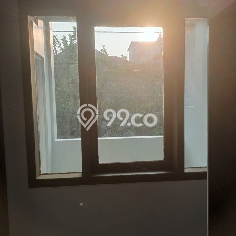 Dijual Rumah 4 Kamar Lokasi Ideal Bagus dan Strategis di Antapani Dijual Rumah 4 Kamar Lokasi Ideal Bagus dan Strategis di Antapani
