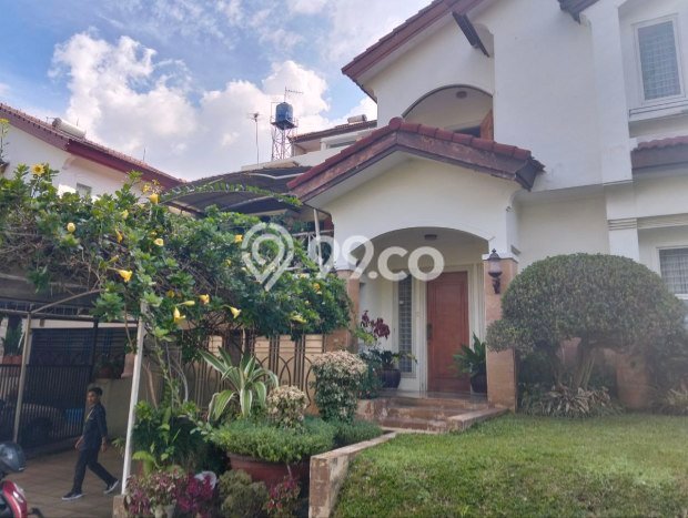 Rumah Elit LB 327m2 Siap Pakai Desain Elegan di Tubagus Ismail, Bandung Rumah Elit LB 327m2 Siap Pakai Desain Elegan di Tubagus Ismail, Bandung