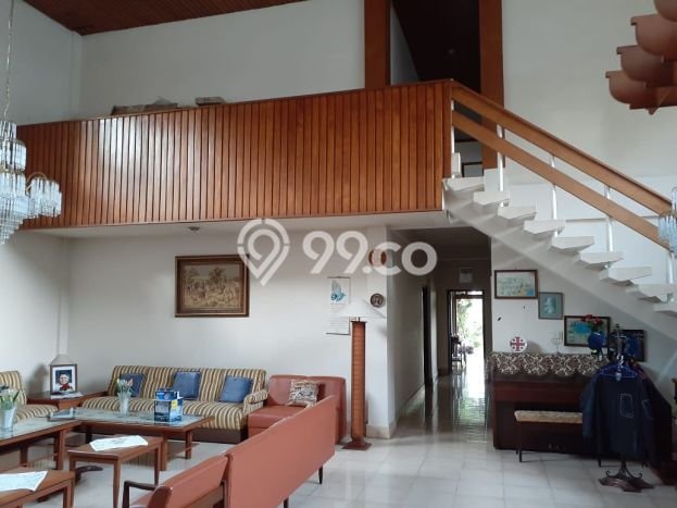 Rumah Mewah LB 385m2 Siap Huni Desain Elegan di Hegarmanah, Bandung Rumah Mewah LB 385m2 Siap Huni Desain Elegan di Hegarmanah, Bandung