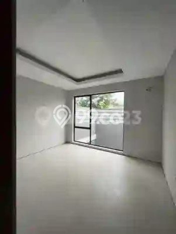 Jual Rumah Mewah Megah Dengan View Eksklusif di Setra Duta, Bandung Jual Rumah Mewah Megah Dengan View Eksklusif di Setra Duta, Bandung