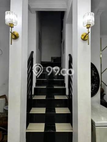 Rumah Strategis 5 KT LT 100m2m² di Antapani, Bandung Rumah Strategis 5 KT LT 100m2m² di Antapani, Bandung