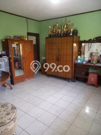 Rumah Exclusive 7 KT 3 KM di Kawasan Asri Antapani, Bandung Rumah Exclusive 7 KT 3 KM di Kawasan Asri Antapani, Bandung