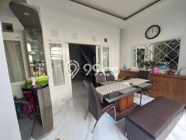 Hot Offer Hunian Premium Ideal dan Luas di Antapani, Bandung Hot Offer Hunian Premium Ideal dan Luas di Antapani, Bandung