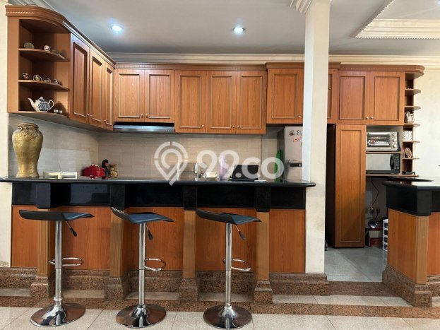 Rumah Elit LB 450m2 Siap Huni Desain Elegan di Tubagus Ismail, Bandung Rumah Elit LB 450m2 Siap Huni Desain Elegan di Tubagus Ismail, Bandung