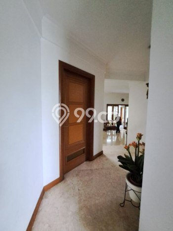 LISTING BARU! Rumah Strategis di Batununggal, LT 400m2m² Bangunan 380m2m² LISTING BARU! Rumah Strategis di Batununggal, LT 400m2m² Bangunan 380m2m²