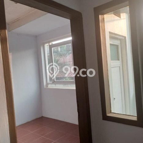 Dijual Rumah 4 Kamar Lokasi Ideal Bagus dan Strategis di Antapani Dijual Rumah 4 Kamar Lokasi Ideal Bagus dan Strategis di Antapani