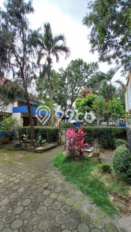 Rumah Mewah LB 400m2 Siap Huni Desain Elegan di Burangrang, Bandung Rumah Mewah LB 400m2 Siap Huni Desain Elegan di Burangrang, Bandung