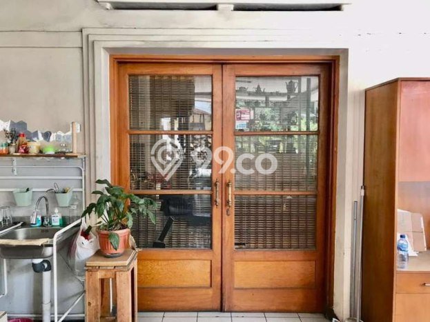 Rumah Mewah LB 450m2 Siap Pakai Desain Elegan di Sukaluyu, Bandung Rumah Mewah LB 450m2 Siap Pakai Desain Elegan di Sukaluyu, Bandung