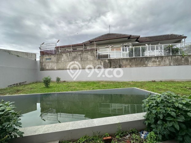 Rumah Elit Modern Siap Huni di Setiabudi Bandung Rumah Elit Modern Siap Huni di Setiabudi Bandung