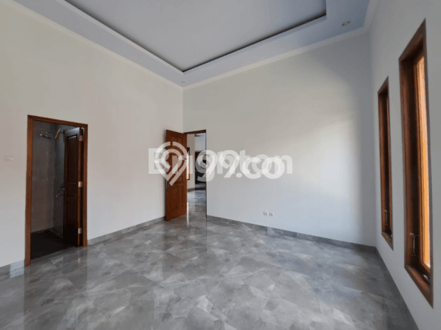HARGA SPECIAL! Rumah Strategis di Gondokusuman, LT 286m² Bangunan 200m² HARGA SPECIAL! Rumah Strategis di Gondokusuman, LT 286m² Bangunan 200m²