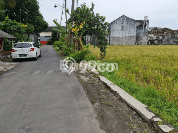 Tanah Kosong Dijual di Sleman dengan Area 300m2 Tanah Kosong Dijual di Sleman dengan Area 300m2