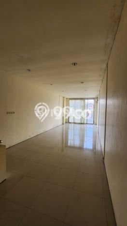 Ruko Area Komersial Kawasan Gondokusuman, Luas 105m², Jalan Utama Ruko Area Komersial Kawasan Gondokusuman, Luas 105m², Jalan Utama