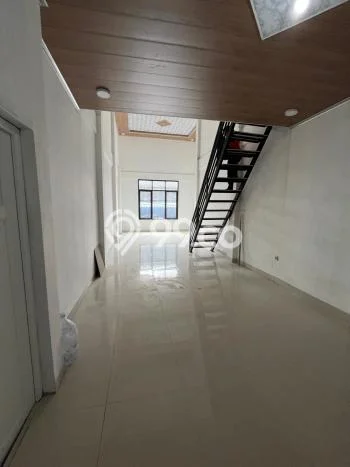 Ruko Strategis di Demangan, Luas 140m², Jalan Utama, Area Bisnis Aktif Ruko Strategis di Demangan, Luas 140m², Jalan Utama, Area Bisnis Aktif