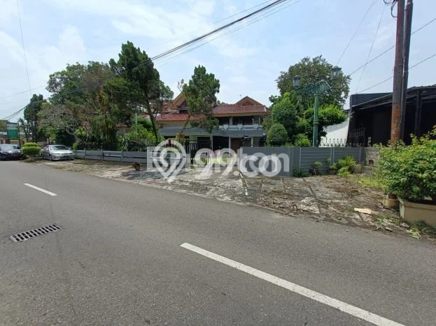 Rumah Eksklusif Siap Huni LT 2021m2 di Umbulharjo, Yogyakarta Rumah Eksklusif Siap Huni LT 2021m2 di Umbulharjo, Yogyakarta