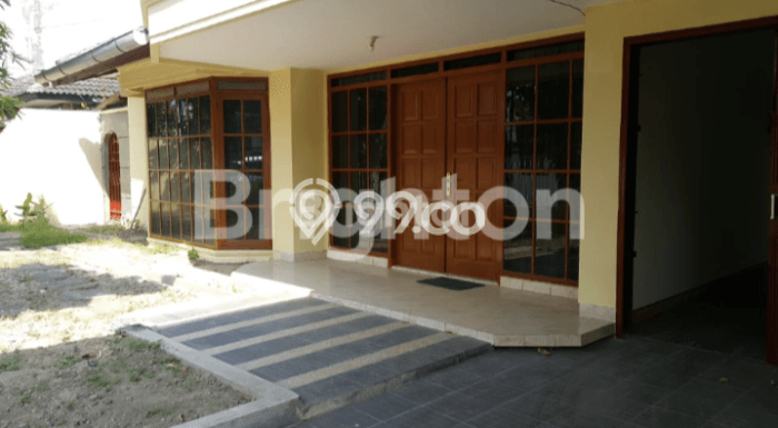 HOT DEAL! Rumah area Kasihan, 5 KM, Area Strategis, Luas 350m² Bangunan 200m² HOT DEAL! Rumah area Kasihan, 5 KM, Area Strategis, Luas 350m² Bangunan 200m²