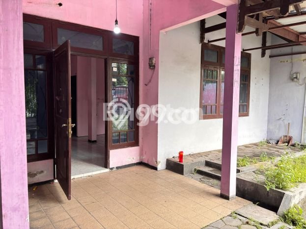 Rumah Asri area Gondokusuman, 2 KT, Area Tenang, Luas 254m² Bangunan 170m² Rumah Asri area Gondokusuman, 2 KT, Area Tenang, Luas 254m² Bangunan 170m²
